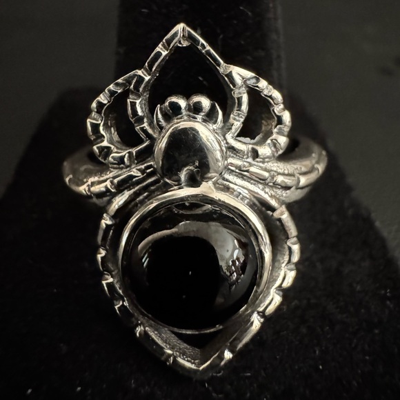 Elegant Sterling Silver and Black Women's Ring Good for Halloween - Picture 1 of 3